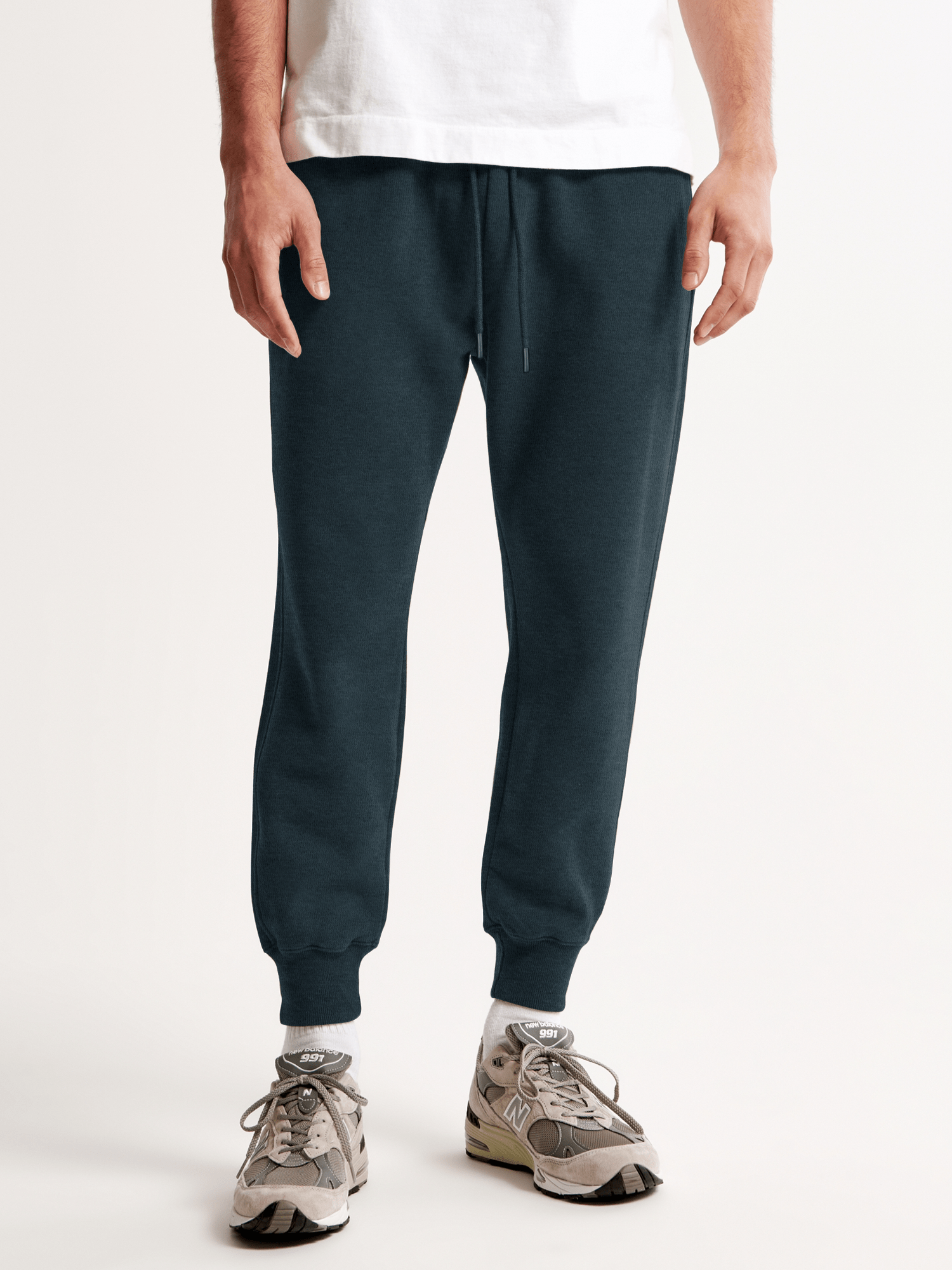Supreme sweater mens sales jogger