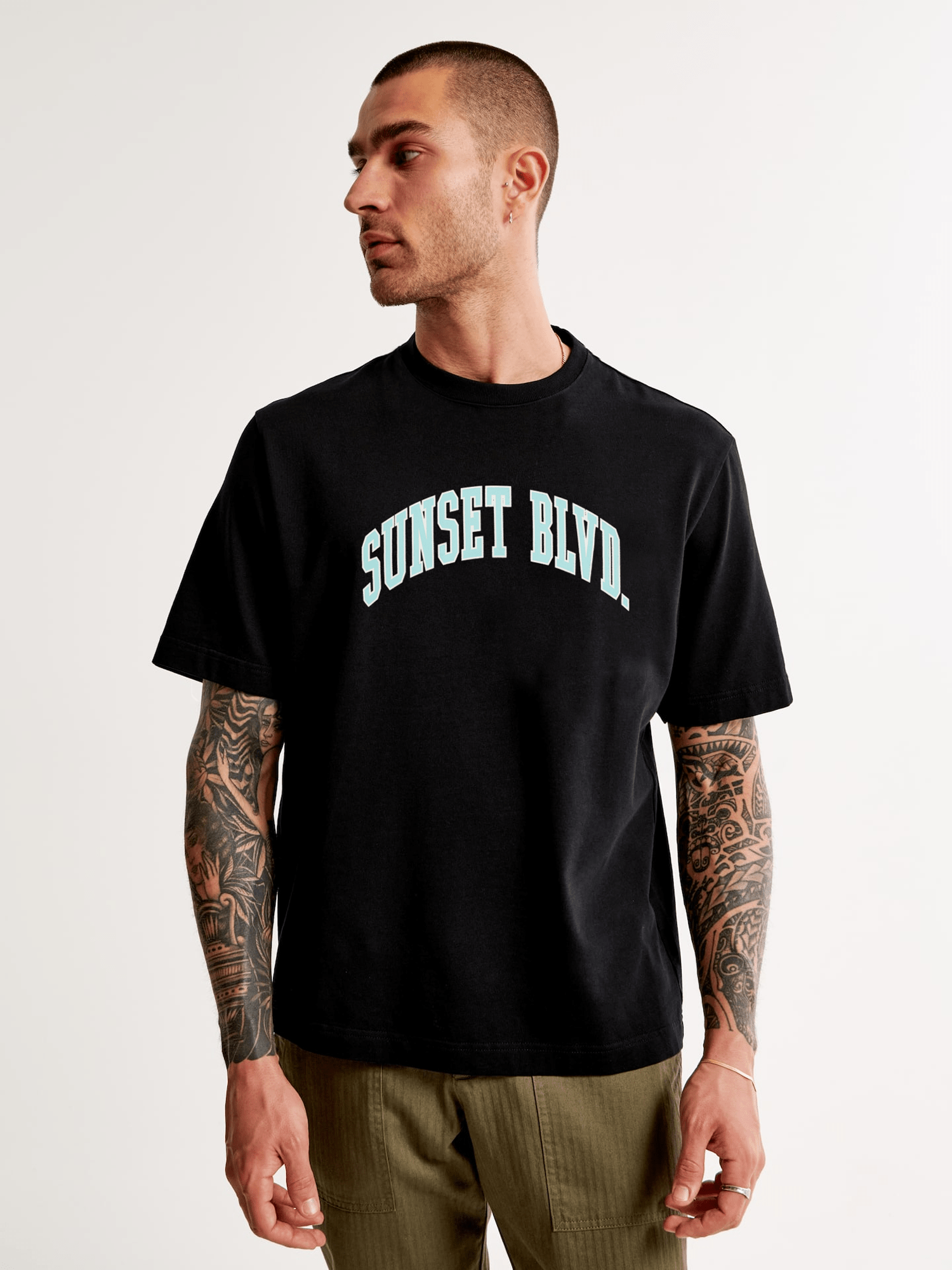 Stone Harbor T-shirts MEN'S BLACK LOOSE-FIT T-SHIRT
