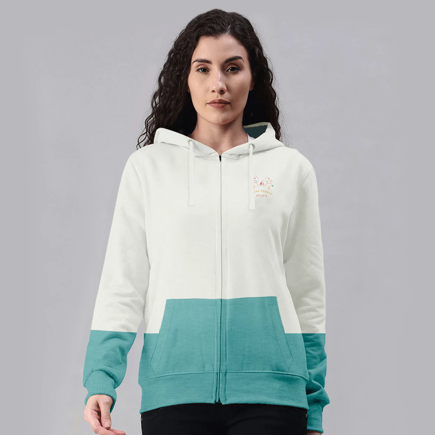 WOMEN'S CONTRASTING FLEECE HOODIE 