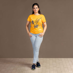 Stone Harbor Women T Shirt WOMEN'S BE KIND GRAPHIC TEE SHIRT